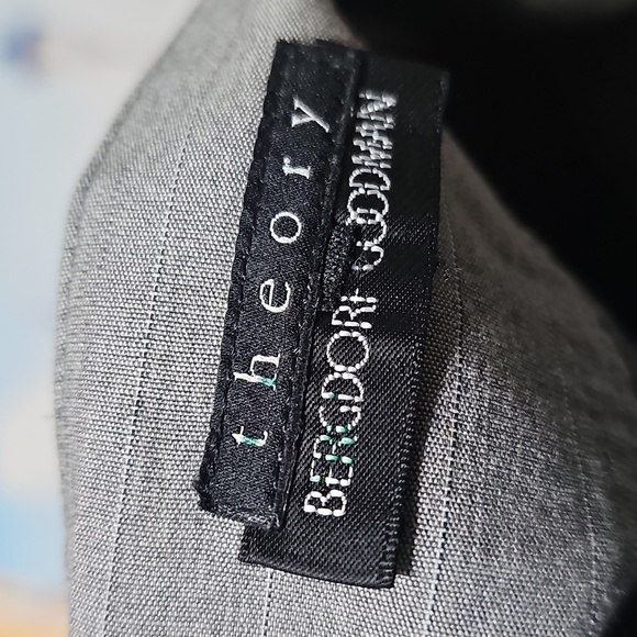 Theory Gray Pencil‎ Skirt Size 8 - Picture 4 of 5